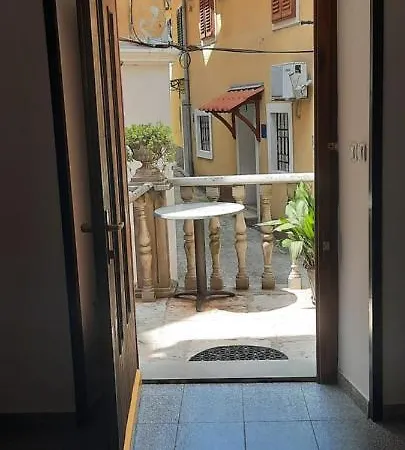 Cergolj Apartman Lovran