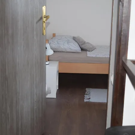 Cergolj Apartman *